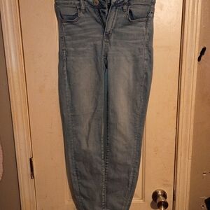 Light Wash Women’s Jeans - Classic Straight Fit